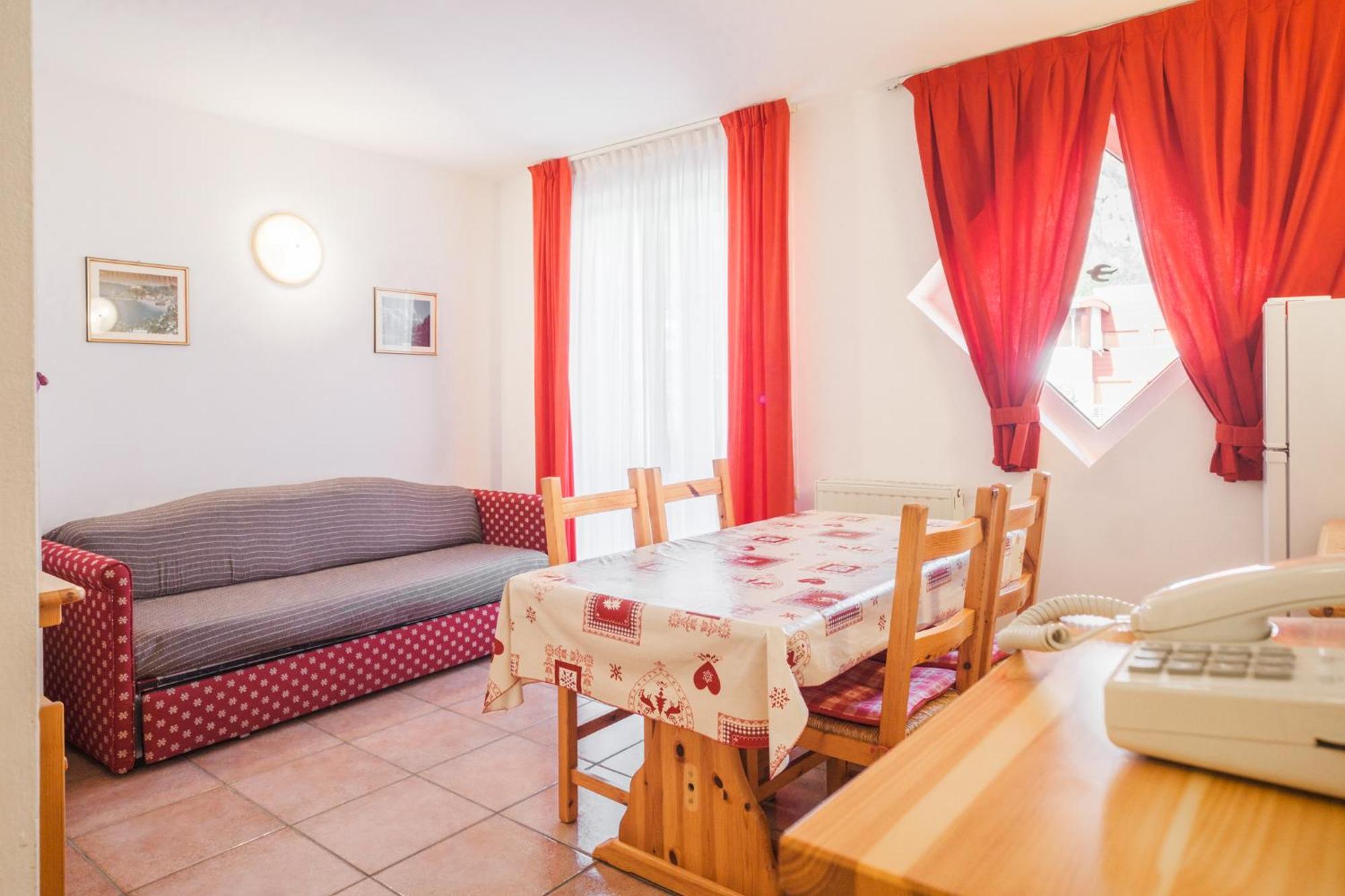 Residence Al Caminetto Molveno Εξωτερικό φωτογραφία